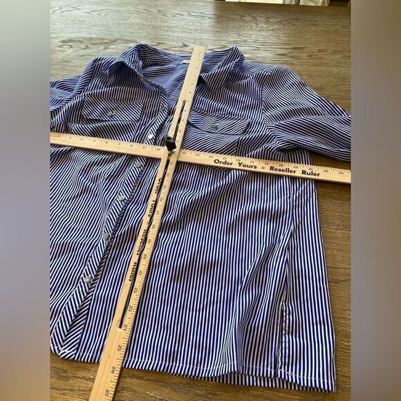 Blue and white striped notations shirt. Size xl. Button down. - Picture 9 of 9